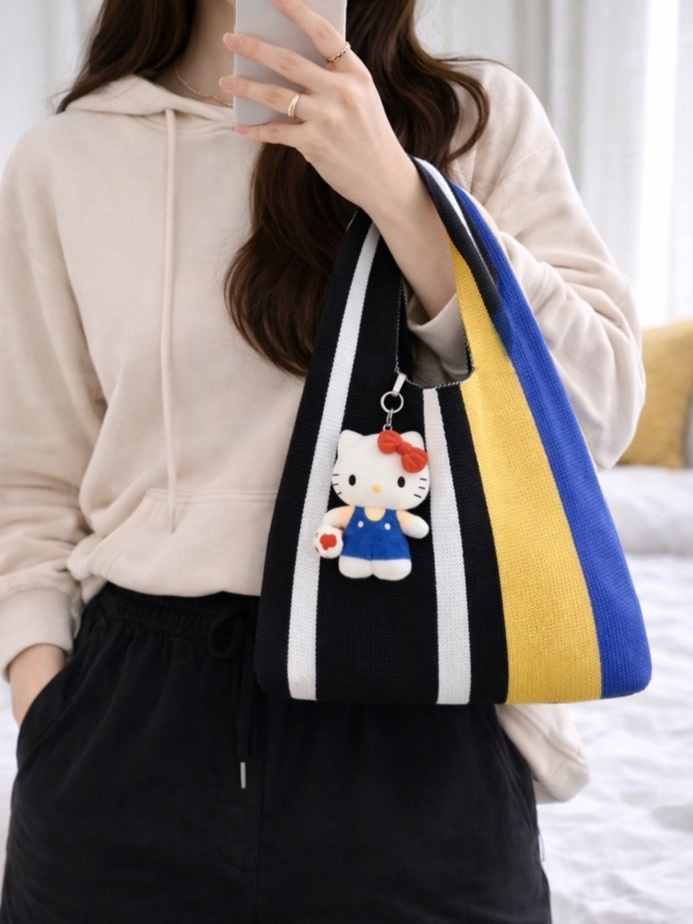 CITY STRIPE MINI KNOT WRISTLET LOOP BAG BLACK WHITE BLUE YELLOW CHIC KNIT TOTE